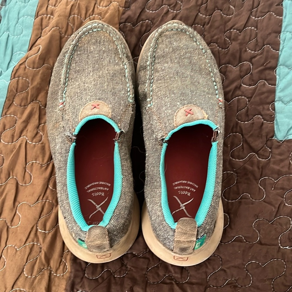 Twisted X Slip On Size 9